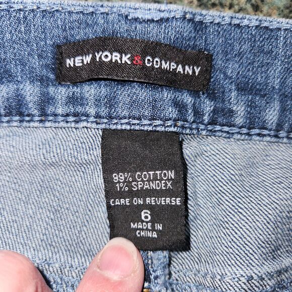 New York & Company Denim Capris Jeans Women's Size 6 Cotton Spandex - Picture 6 of 13